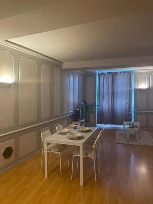 Appartement « Au Coeur De Dole » Extérieur photo
