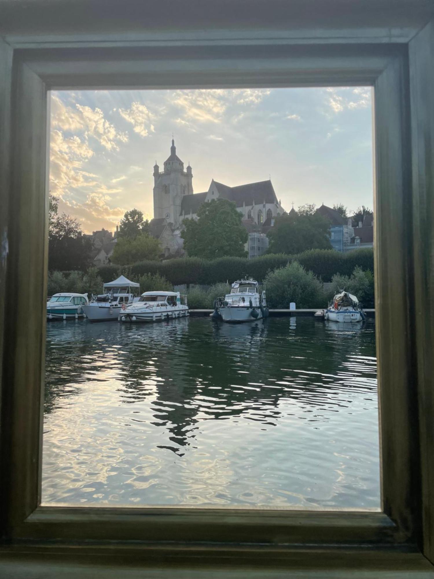 Appartement « Au Coeur De Dole » Extérieur photo